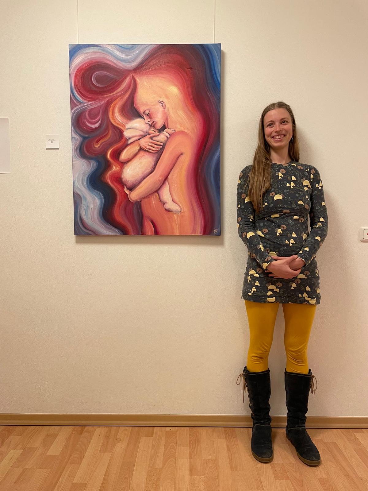 Künstlerin Clara und ihrer Ausstellung "VERZAUBERT"