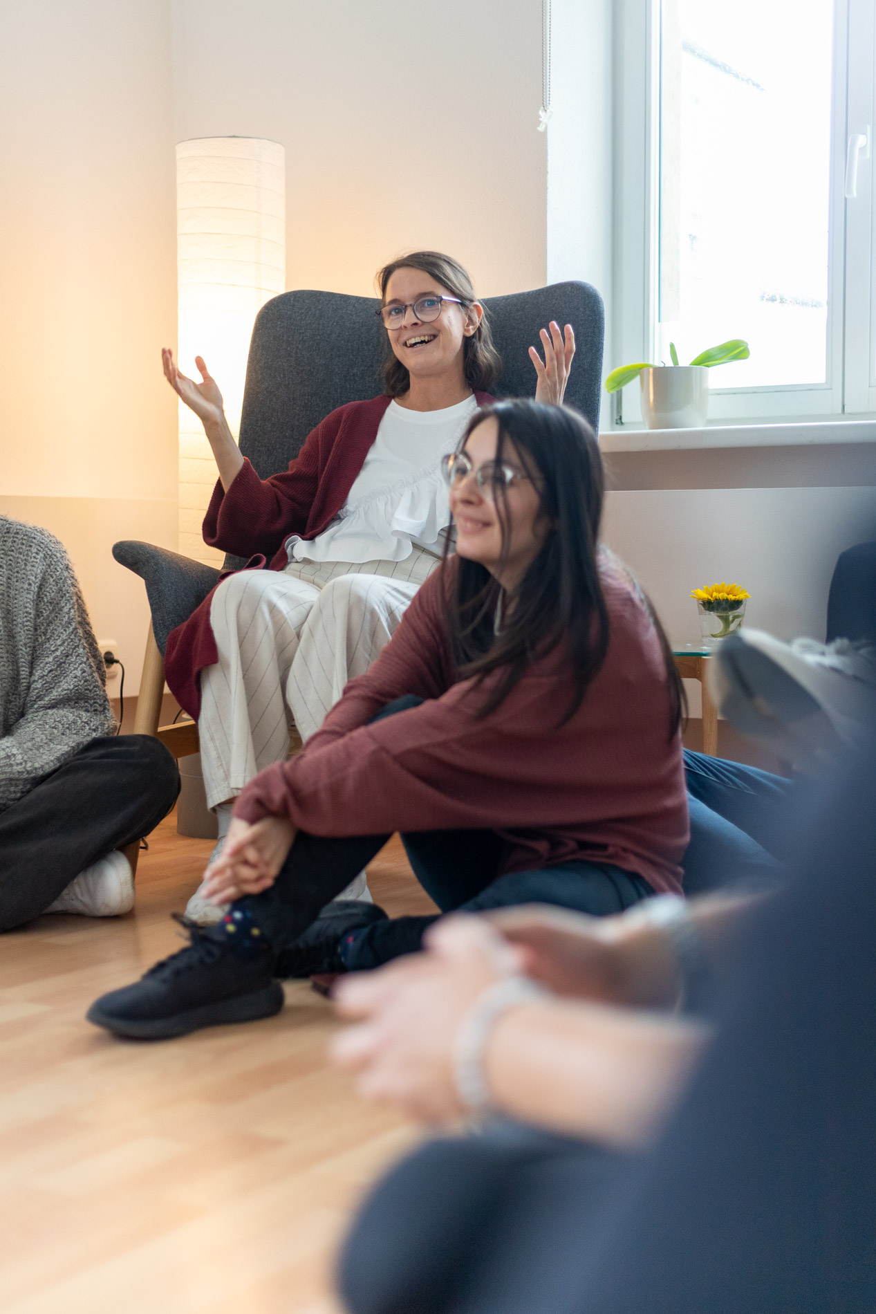 Gäste bei „Raum für Geschichten“ im Coachingraum der Villa wirklich 2025